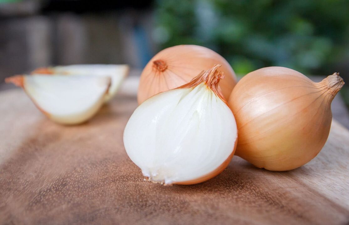 onion to treat warts